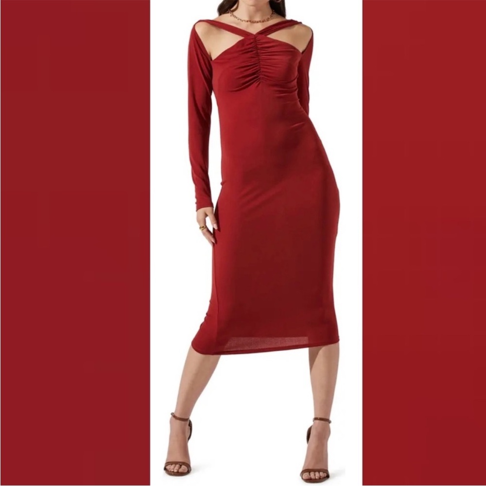 ASTR Cutout Detail Long Sleeve Bodycon Midi Dress Rust Red New With Tags Medium